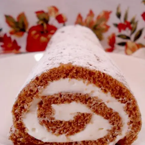 Pumpkin Roll with Whipped Cream Cheese Filling