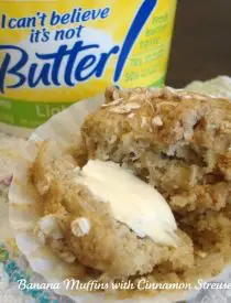 Banana Muffins with Cinnamon Streusel
