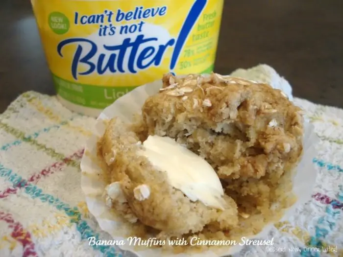 Banana Muffins with Cinnamon Streusel