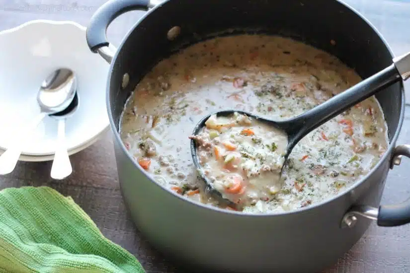 This creamy cheeseburger soup is full of hearty chunks of vegetables and beef with a slight kick of pepper jack cheese. Super comforting for the cold weather months!