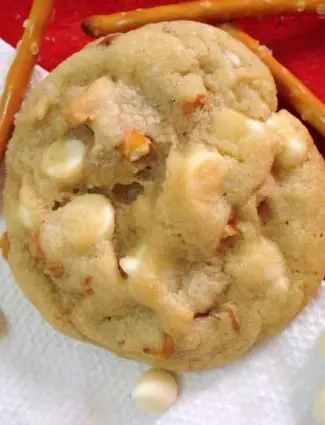 Pretzel White Chocolate Chip Cookies are both sweet and salty!