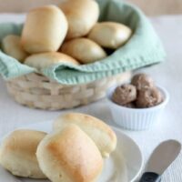 Copycat Texas Roadhouse Rolls