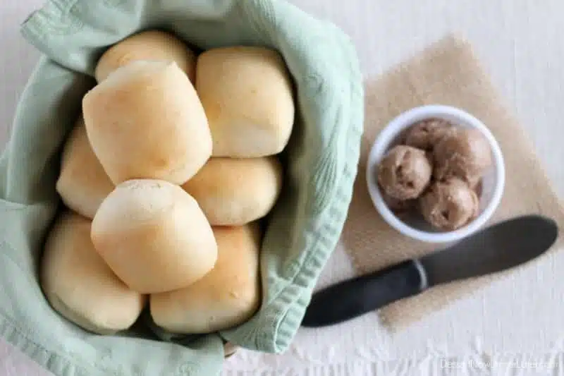 Copycat Texas Roadhouse Rolls