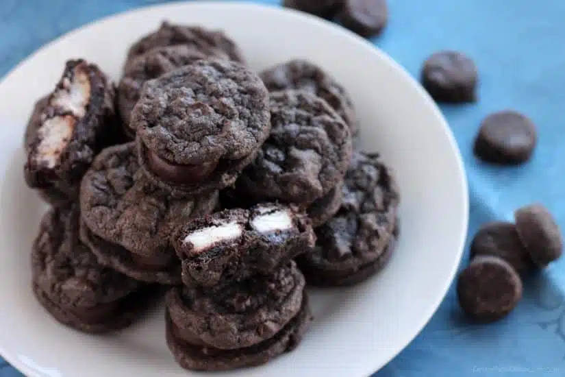 Peppermint Patty Mini Cookie Sandwiches