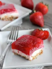 Strawberry Pretzel Salad from DessertNowDinnerLater.com