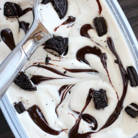 NO CHURN Oreo Fudge Ice Cream from DessertNowDinnerLater.com