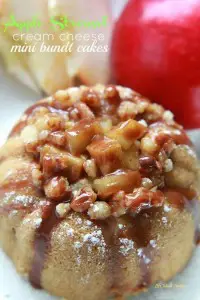 Apple-Streusel-Cream-Cheese-Mini-Bundt-Cakes-@LifeMadeSweeter1