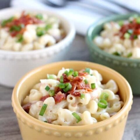 This White Cheddar Bacon Mac and Cheese will become your favorite comfort food with tender elbow macaroni, creamy white cheddar sauce, and bits of bacon throughout! From DessertNowDinnerLater.com