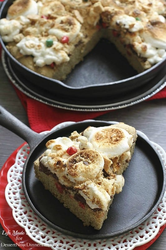 Gingerbread Smores Cookie Pizza via @LifeMadeSweeter
