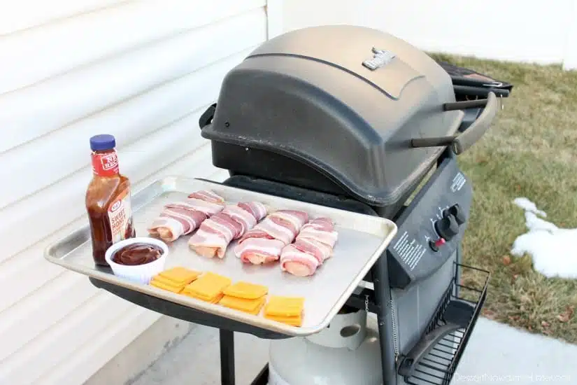 This Barbecue Chicken with Bacon and Cheddar is an easy and delicious 4-ingredient dinner that will have you firing up the grill up any time of the year!