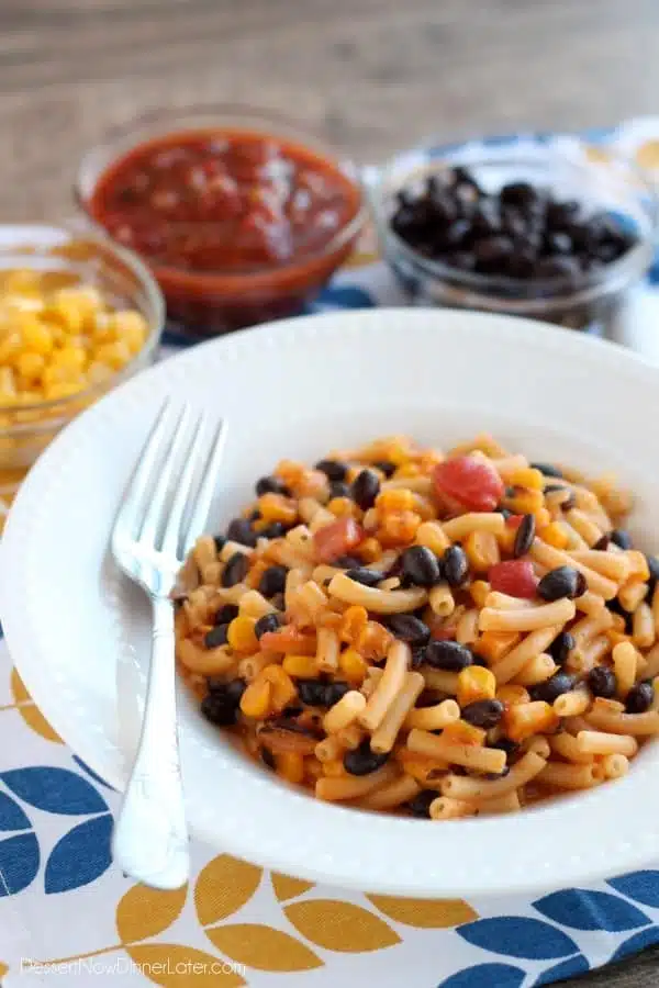 Need an easy and quick dinner idea?  Grab a box of mac and cheese and a few other pantry ingredients to create this bold Southwestern Mac and Cheese the whole family will enjoy!