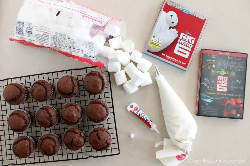 Baymax Cupcake Tutorial {Big Hero 6}