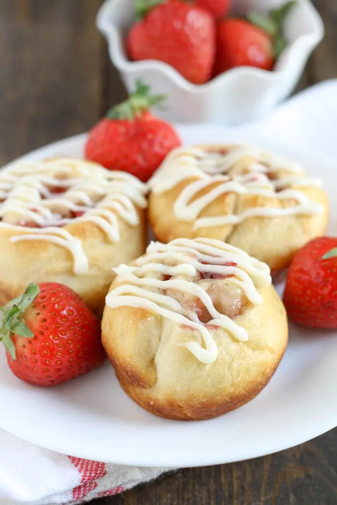 Strawberry Sweet Rolls