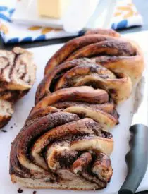 Rhodes frozen dough and Nutella is all you need to make this twisted loaf of delicious bread! Get the step-by-step photo tutorial and make it asap!