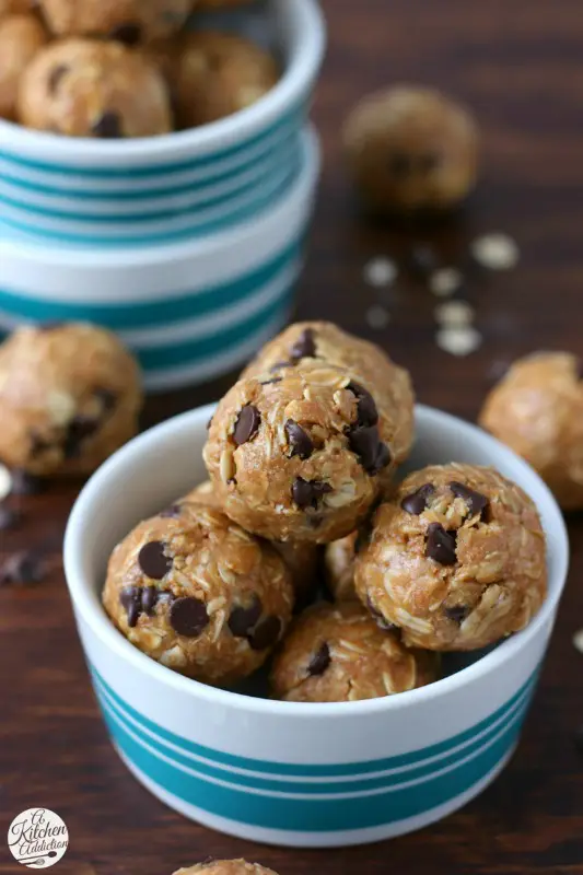 Peanut Butter Oatmeal Cookie Granola Bites via A Kitchen Addiction