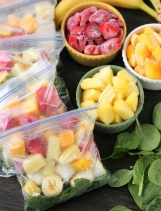 Prep these smoothie packs for the freezer and when you're ready to eat, just add milk or water! Check out the tutorial and delicious green smoothie recipe!