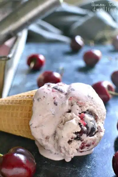 No Churn Cherry Vanilla Ice Cream // Lemon Tree Dwelling