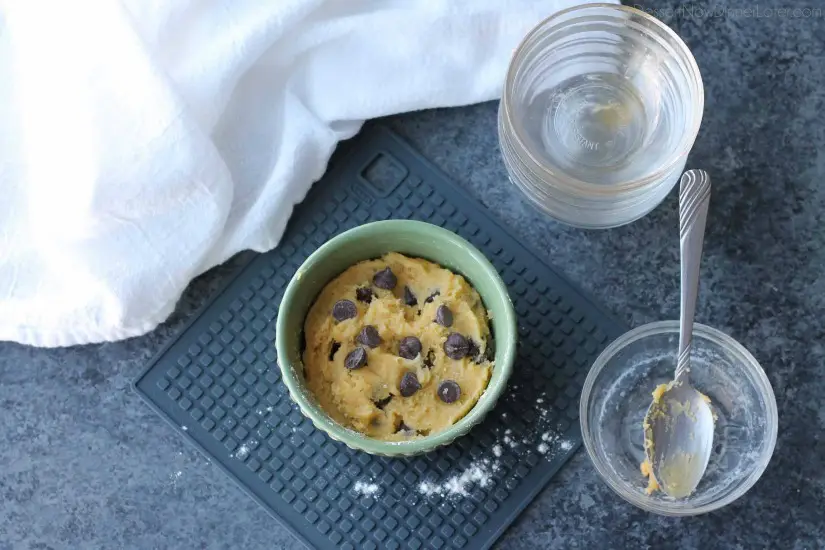 This microwave chocolate chip cookie is the perfect dessert for one! It cooks in only 40-60 seconds for a super quick, sugar fix.