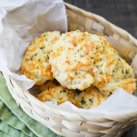 Copycat Red Lobster Cheddar Bay Biscuits