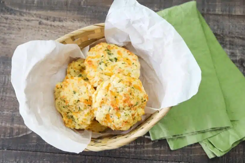 Red Lobster Cheddar Bay Biscuits + Video | Dessert Now Dinner Later