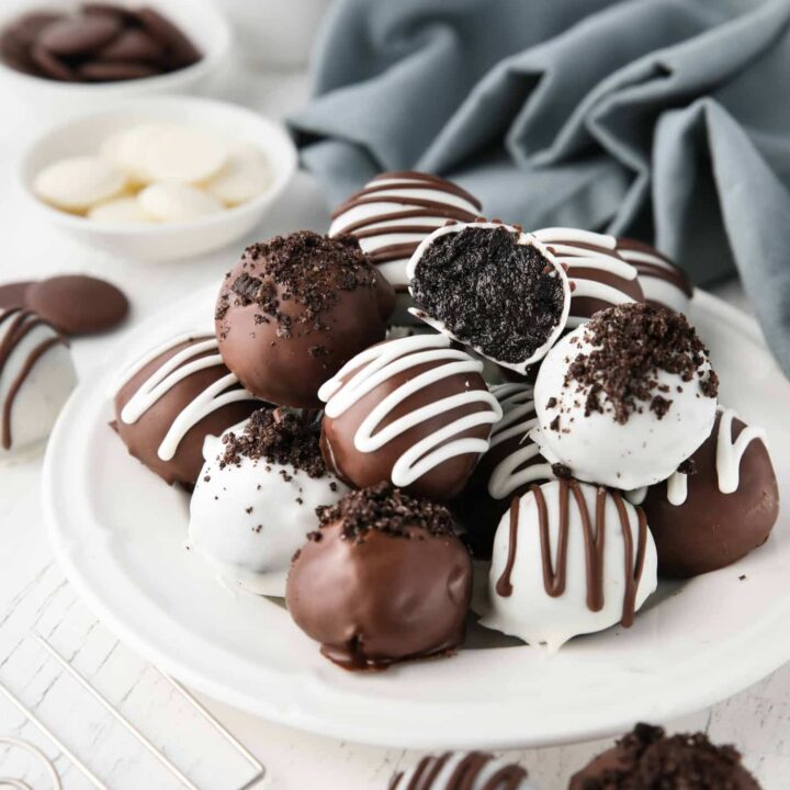 Oreo Balls Recipe (aka Oreo Truffles) | Dessert Now Dinner Later