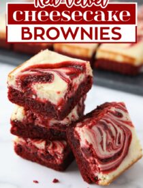 Mærket billede af Red Velvet Cheesecake Brownies til Pinterest.