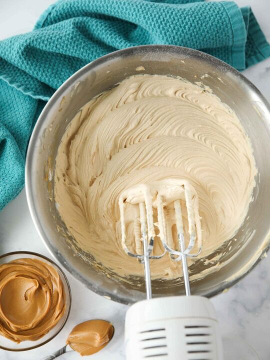Peanut butter cream cheese frosting discount